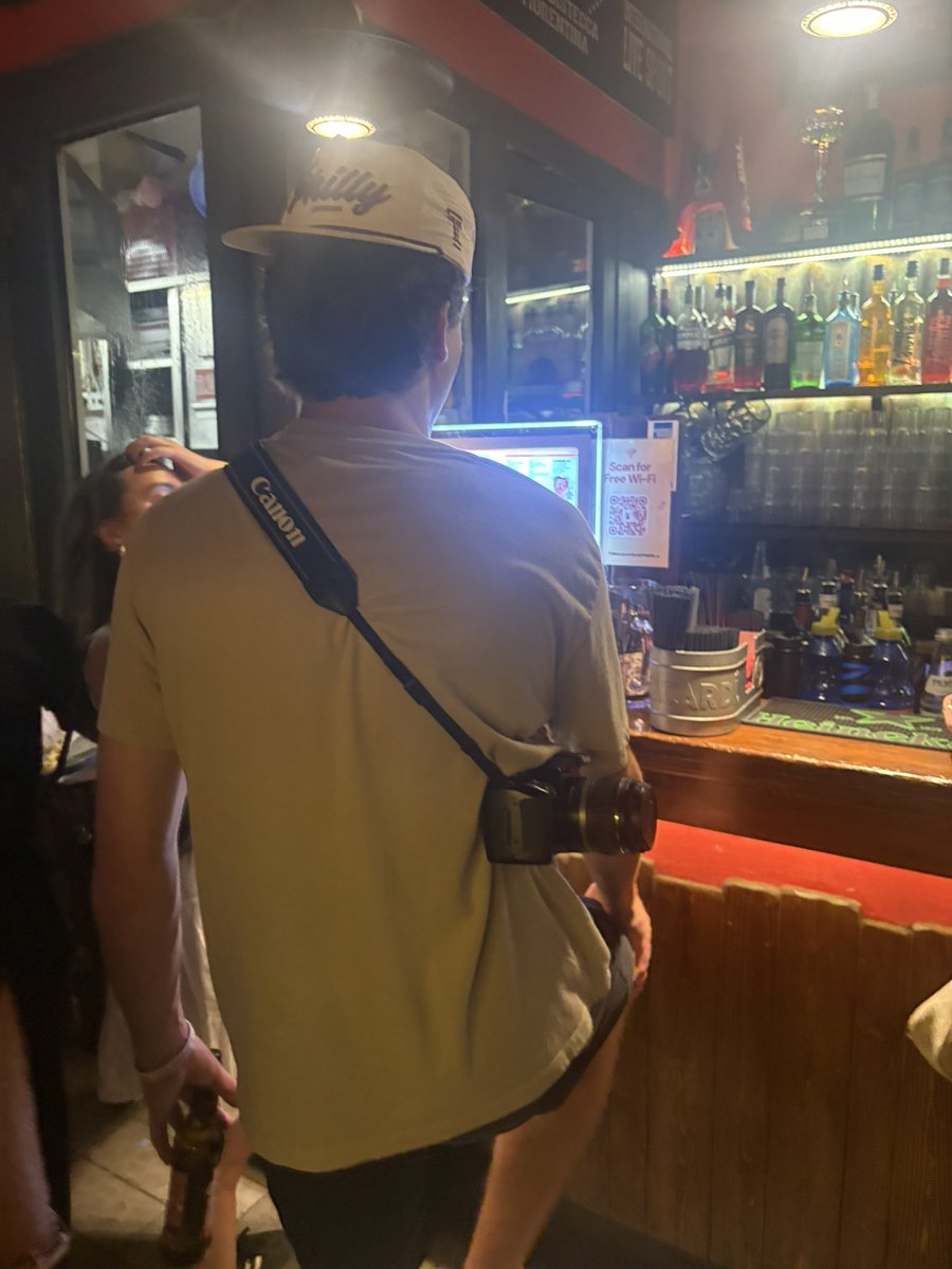 Yeah let me bring my camera in the bar🤙YANKS