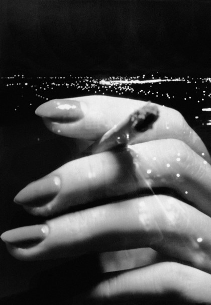 tommasson76's tweet photo. Annemarie Heinrich, Sin Título, 1935. https://t.co/0ulAVZrQ7U
