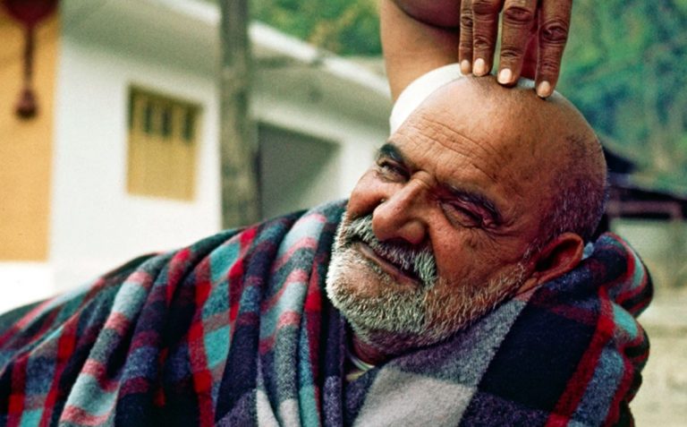 A modern mystic. A devotee of Hanuman. A guru for the world. Who was Neem Karoli Baba? Read his story.