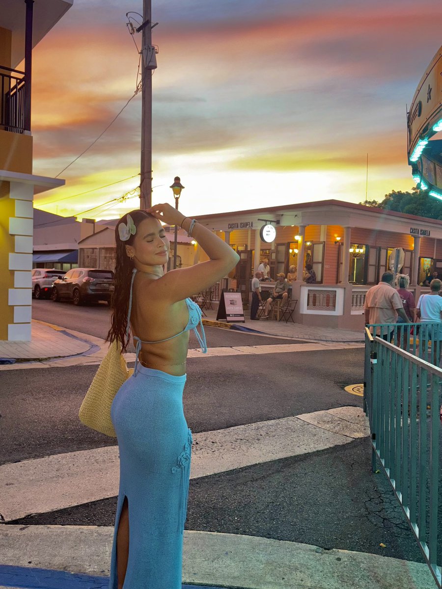 bluescnc's tweet photo. … y que cada paso me lleve a los mejores atardeceres 🌅 https://t.co/OAD6qwqQ39
