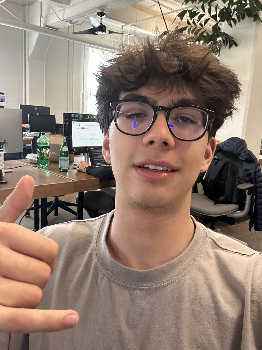 David Lomelin tweet media