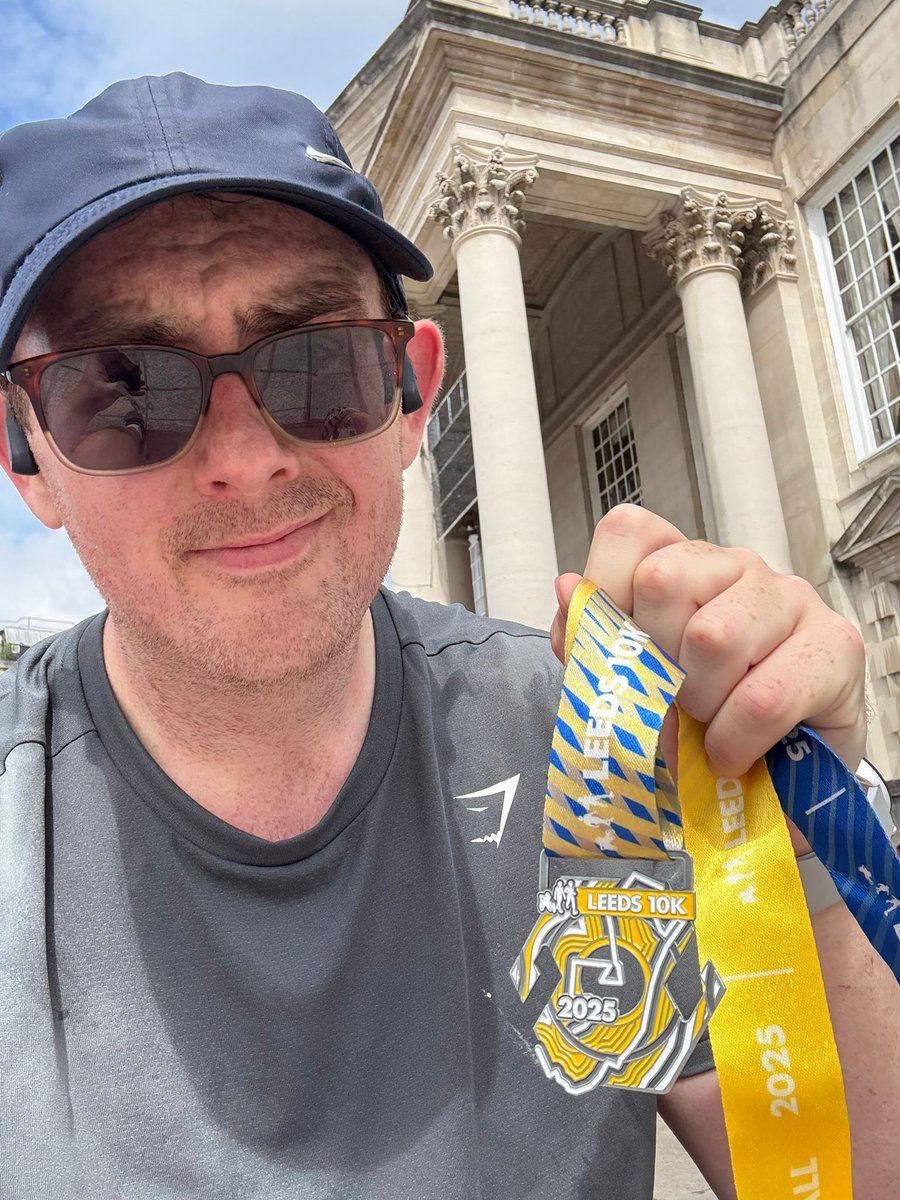 LFrontrunners's tweet photo. Happy International Frontrunners Day! We celebrated by completing the Leeds 10k in glorious weather 😊

#internationalfrontrunnersday #internationalfrontrunners #leedsfrontrunners #leeds10k #runforall https://t.co/4BntNwdkEO