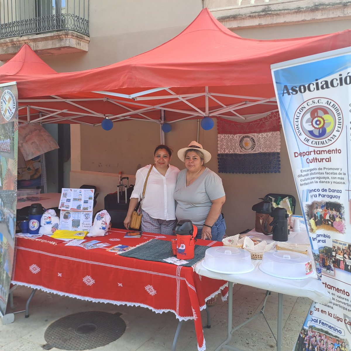 CinthyaMaldon's tweet photo. Fiesta de la diversidad en el Parque de la Marquesa del distrito  de Collblanc  - La Torrasa de Hospitalet  de Llobregat.

Domingo, 15/06/2025
.
.
.
#Hospitaletciudaddiversa 
#PSCCiudadaníayDiversidad 
@PSCLH
@socialistes_cat. https://t.co/P2hMUZP8O3