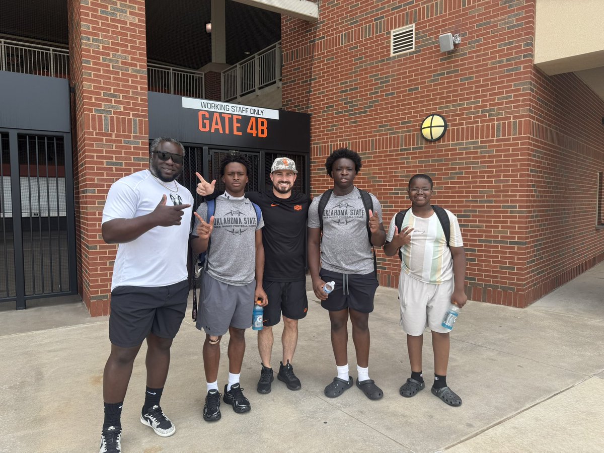 Counselor 🖤💛 Aro (@shemeika_aro) on Twitter photo <a href="/CoachAro44/">Mike Arogbonlo</a> spent FD a little different this year!!! It was definitely well spent with the things he loves 🏈
Happy Father’s Day to all the Dads that make Fatherhood look so easy! You are the real superhero!!!
<a href="/CowboyFB/">OSU Cowboy Football</a> <a href="/OSUAthletics/">Oklahoma State Athletics</a>
#CreekMayde #FatherAndSon #FathersDay <a href="/CoachAro44/">Mike Arogbonlo</a> spent FD a little different this year!!! It was definitely well spent with the things he loves 🏈
Happy Father’s Day to all the Dads that make Fatherhood look so easy! You are the real superhero!!!
<a href="/CowboyFB/">OSU Cowboy Football</a> <a href="/OSUAthletics/">Oklahoma State Athletics</a>
#CreekMayde #FatherAndSon #FathersDay