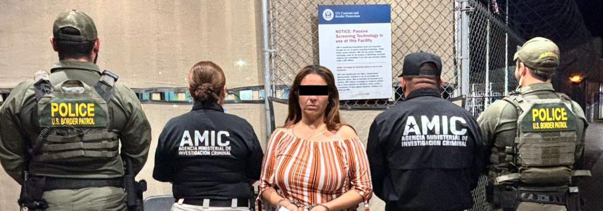 MultimediaCabrk's tweet photo. 🚨 ¡Cae prófuga buscada por EU en San Luis Río Colorado! 🇲🇽🇺🇸

La estaban cazando… ¡y cayó! Mariana “N”, de 40 años, fue capturada por agentes de la AMIC en plena vía pública en la colonia Del Bosque. Era objetivo clave de la lista binacional “Se Busca Información-Wanted” https://t.co/xTxdLDXCvq