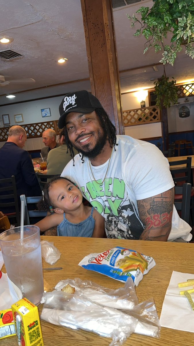 emily sain tweet media