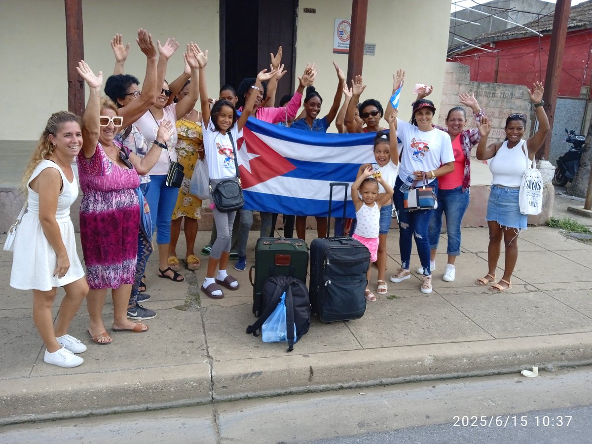 AcostaBouc14485's tweet photo. Lindas experiencias y grandes expectativas cuentan los delegados #Canderarienses al regresar de la Asamblea Pioneril Nacional. #OPJM64 #DMECandelaria https://t.co/XTRGU8SYRO