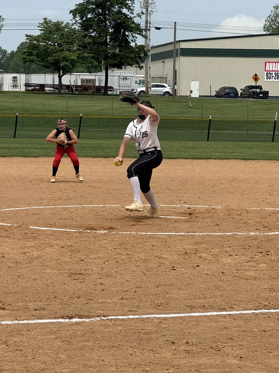 Wiley1Ava's tweet image. Had a great weekend with pitching 4.2 innings, striking 3 out and walking one. Had a .000 Era,  faced 17 batters and threw 69 pitches. Only 2 hits off of me. Hitting struggled a bit but got 2 singles and a RBI. @ICWhitley @UGASoftball @LMC_Softball @GCSU_Softball @GSAthletics_SB