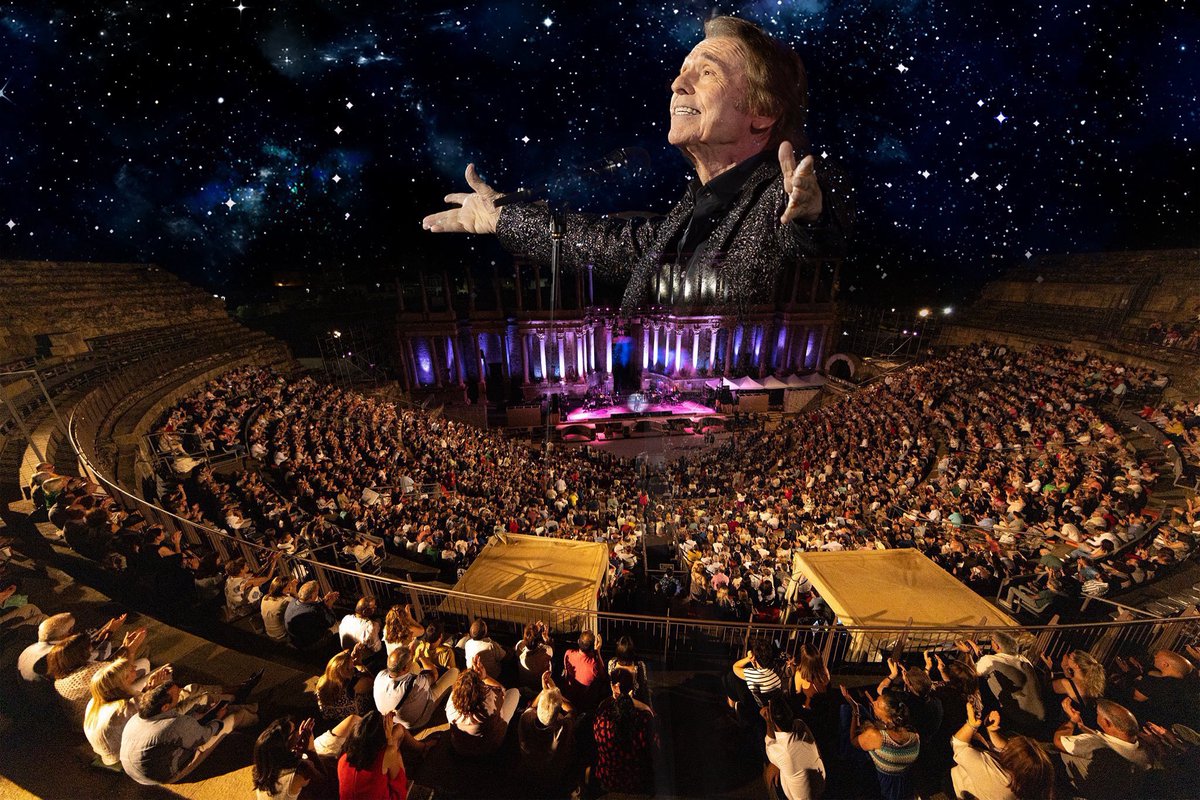 rioos_v's tweet photo. Llegó el día. Hoy mi querido @RAPHAELartista volvió al escenario. Como buena #Raphaelista que soy, he hecho hasta “cucharitas” https://t.co/SlaCo257Wj