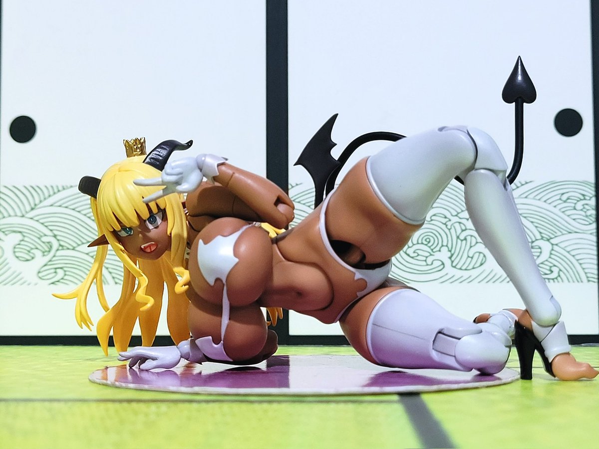 Loving this figure!

#セカンドアックス #secondaxe #succubus #lisbeth #asanagi #fanservice