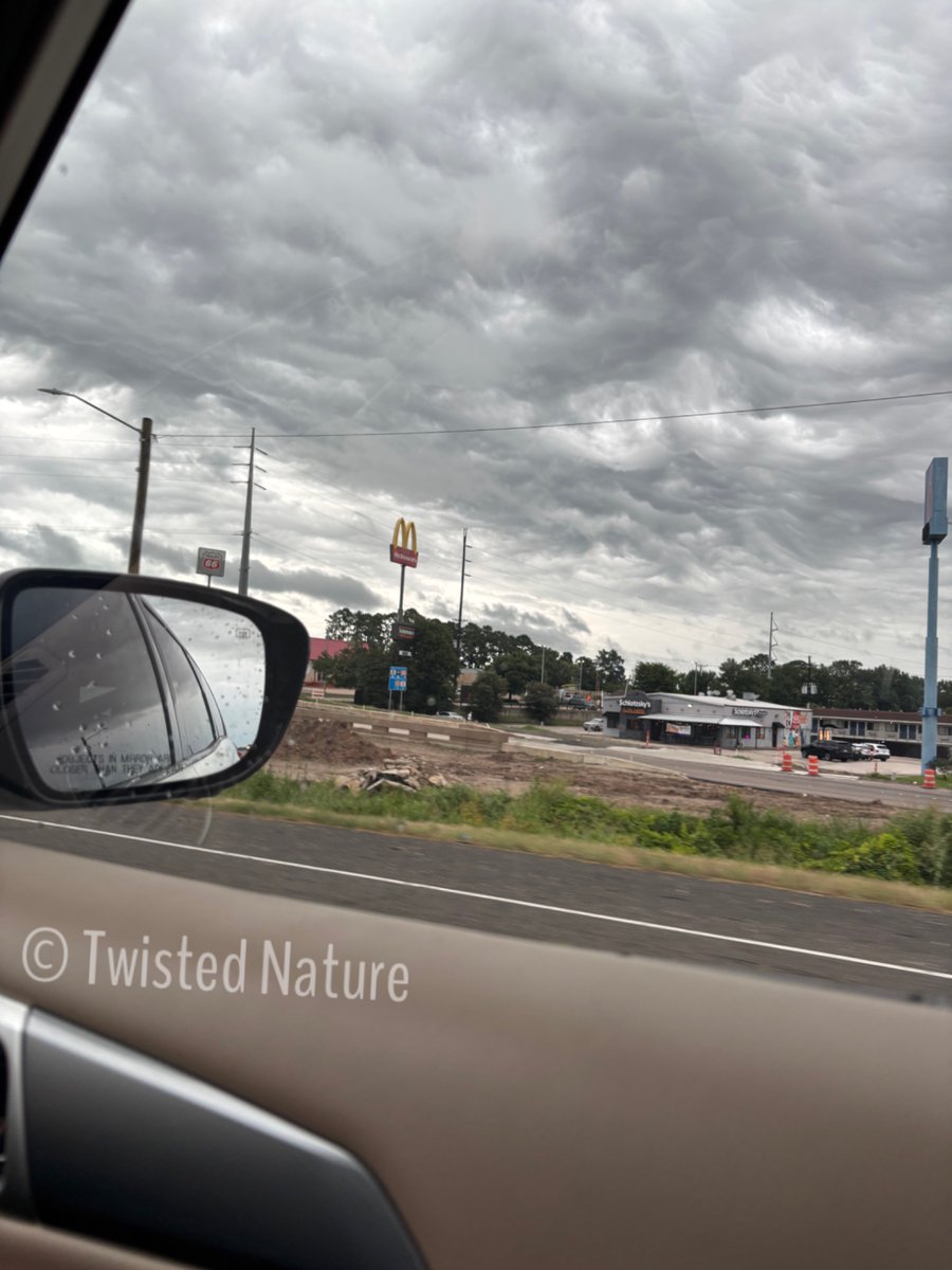 _TwistedNature's tweet image. Captured these cool asperitas clouds while heading to Madisonville TX in Hunstville. @NWSHouston @mattlanza @spann @ReedTimmerUSA @TxStormChasers