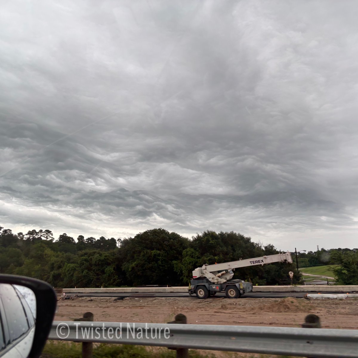 _TwistedNature's tweet image. Captured these cool asperitas clouds while heading to Madisonville TX in Hunstville. @NWSHouston @mattlanza @spann @ReedTimmerUSA @TxStormChasers