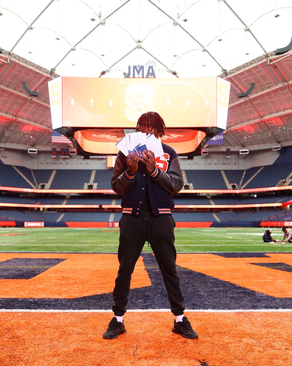 BJGarrett_15's tweet image. Was great to be HOME! @CuseFootball
@FranBrownCuse @M_White03
@Coach_Gattis @CoachDT_Cuse
#FRANchise #DART #AGTG
