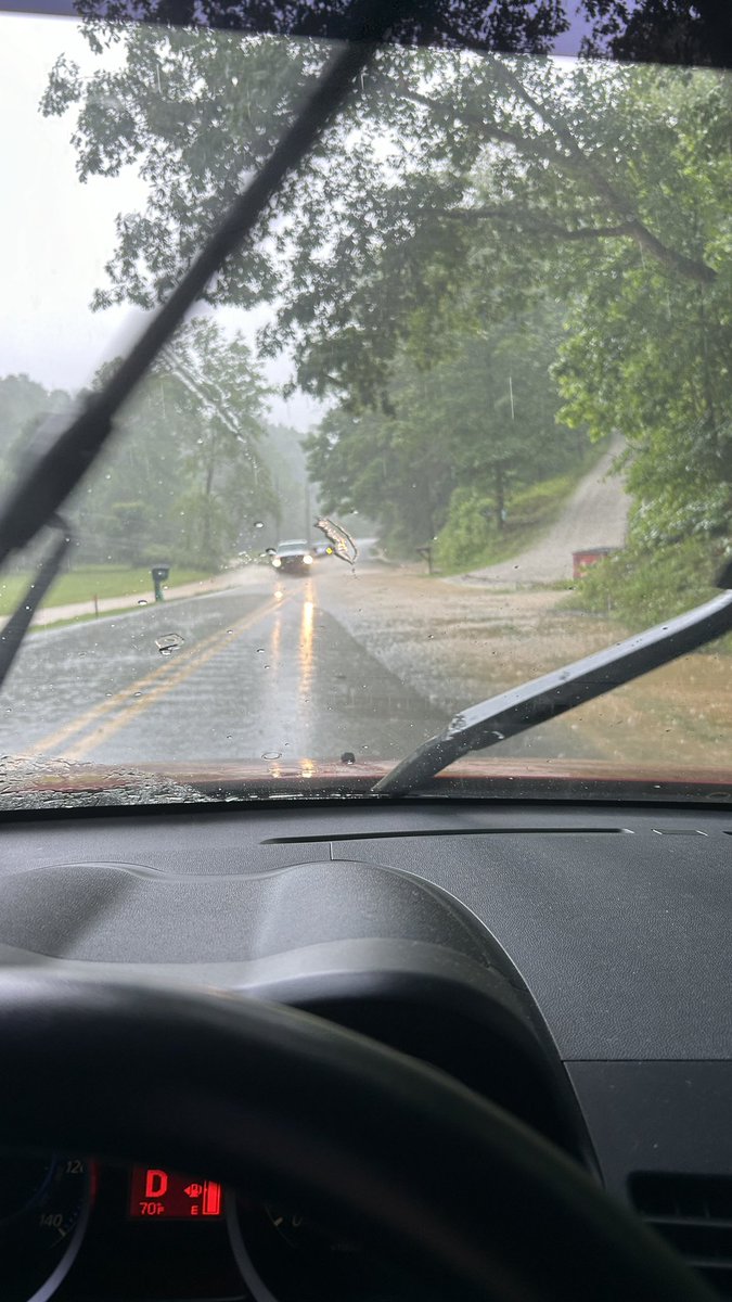 amy_lynn41's tweet photo. @Kentuckyweather absolute life threatening flooding between Olive Hill and Morehead on US 60. We had to turn around and was afraid we wouldn’t make it home https://t.co/shjJpLwRjY