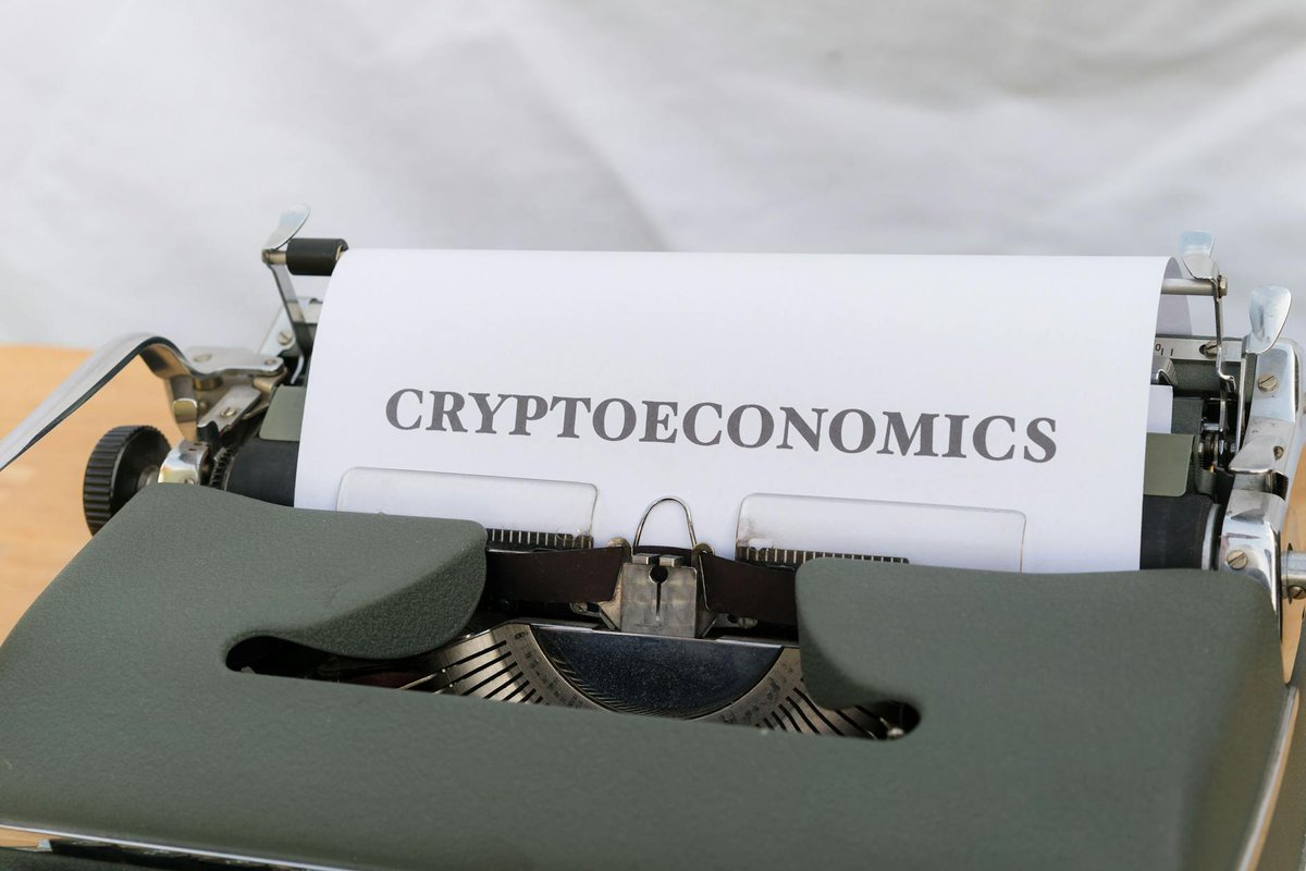 Jayden277492979's tweet image. ��Exploring Custodial vs Non-Custodial Exchanges? Non-custodial gives you full control of your keys��but custodial offers ease & recovery options. Choose wisely based on your needs!��#Crypto #Blockchain #ExchangeSolutions