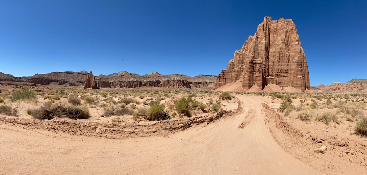 mimitamaboy's tweet photo. #capitol reef
#アメリカ国立公園

Capitol reef 国立公園にやってきました。50mile ほどの恐怖オフロード。4WDでも雨の翌日とかは危険だと思います。 https://t.co/Ooxer0hlpg