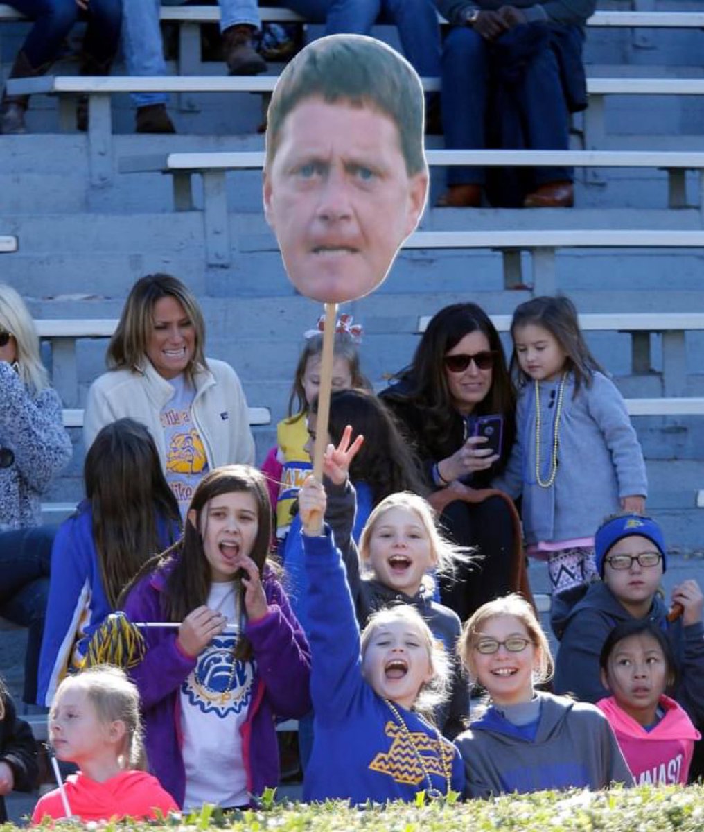happy father’s day to the one that never misses a thing!!! so much that he moved his game to a thursday just for me😇(lol) i’ll always be your biggest fan no matter what!! i love you so much!!!❤️ <a href="/SteveSmithFBC/">Steve Smith</a>