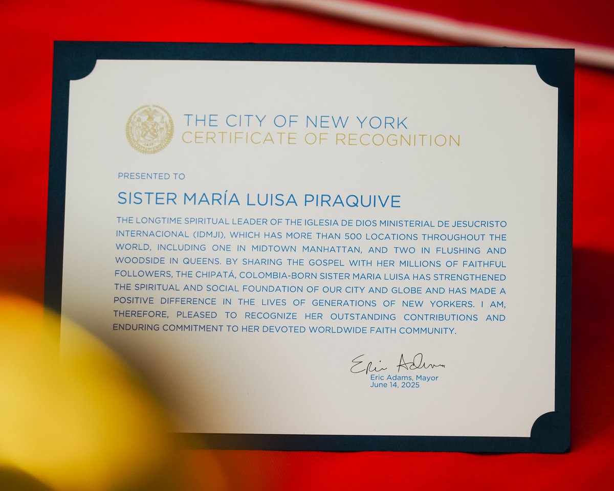 🇺🇸 Reconocimientos a la Hermana María Luisa Piraquive en Nueva York por su labor espiritual y social - 14 de junio de 2025
idmji.org/reconocimiento…

Nueva York, 14 de junio de 2025. Durante un Estudio Bíblico llevado a cabo en la ciudad de Nueva York, la Hermana María Luisa