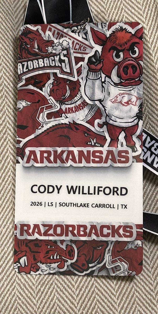 cwill_86's tweet image. I had a phenomenal time @RazorbackFB. The hospitality and coaching was like no other. I’m very excited for what the future holds with The Razorbacks! 🐗🐗🐗 #WooPig @CoachSamPittman @CoachSFountain @coachnorris38 @Adam_Dulka @coachtfountain @RazorbackFBRec @HKA_Tanalski