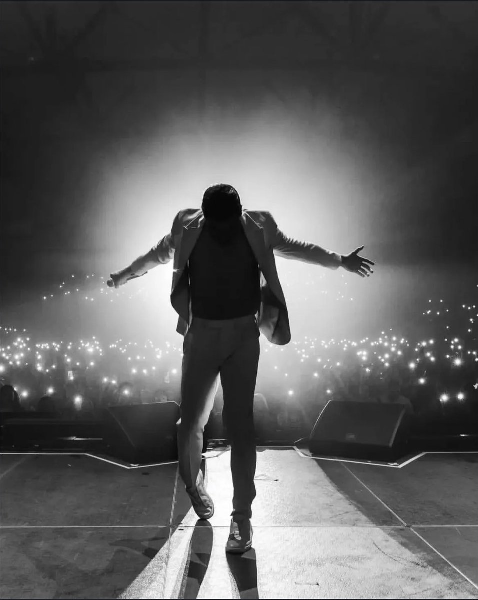 SoloTu_ESP's tweet image. Esta noche se cierra el telón del XX aniversario de Carlos en Guadalajara 🇲🇽 y con él, se terminan los conciertos por este año. 

Mucho más por venir y vivir juntos muy pronto...💙

#carlosrivera #clubsolotu #carlosriveraxx @_CarlosRivera @ClubSoloTu @SonyMusicSpain @WestWoodEntt