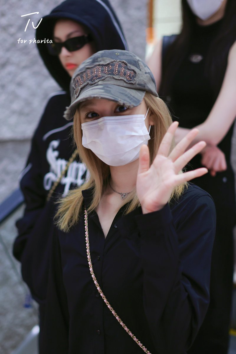 pi_pharita's tweet image. 250616 ICN

#파리타 #PHARITA #パリタ
#BABYMONSTER #베이비몬스터