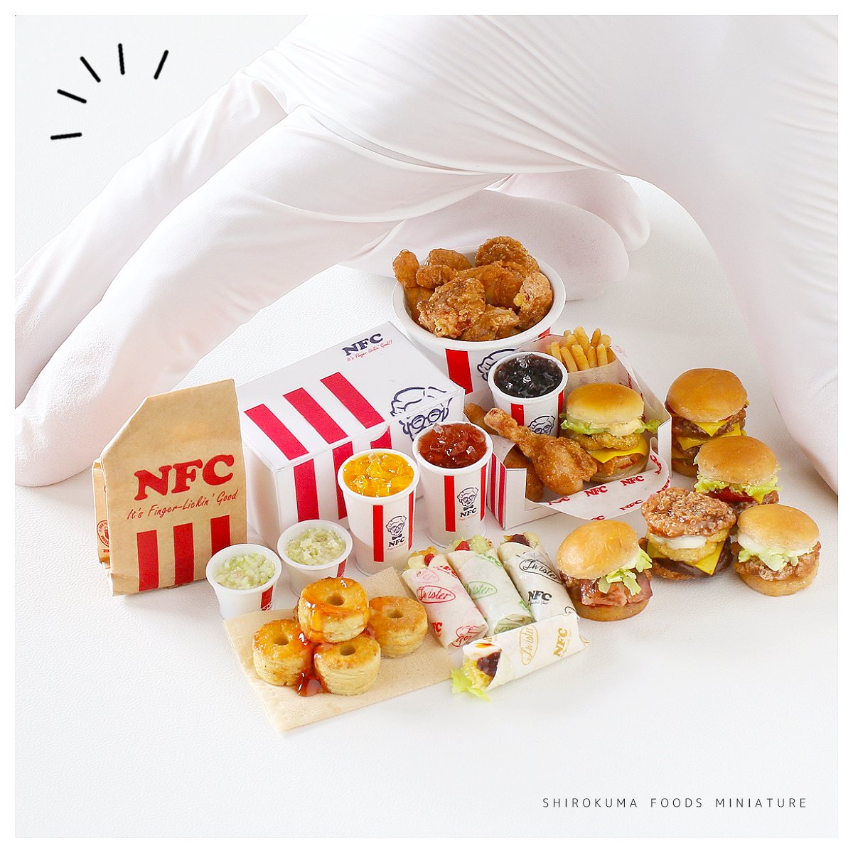 #梅雨を彩るSNS展示会

粘土製ミニチュアです🍔🍗