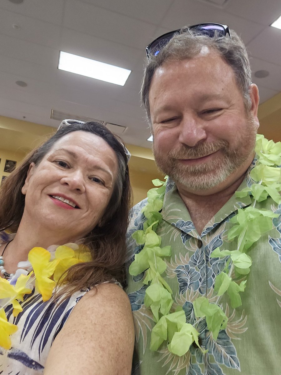 SFDCAdmin64's tweet image. Love is ❤️...putting your partners phone on the charger, just because. (Photo from a gig a while back)