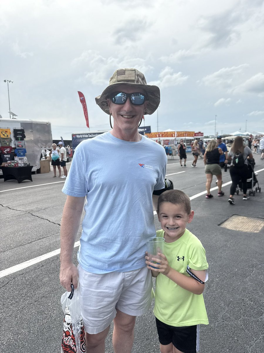 wwt_inc's tweet photo. We’re ready for Sunday night lights at @WWTRaceway! 🏁 #INDYCAR 

In partnership with WWT Raceway, we gave 5,196 tickets to our St. Louis-area employees to enjoy the race with their friends and family.

Can’t make it? Tune in to the #Bommarito500 prime time on @IndyCarOnFOX. 🏎️ https://t.co/BbW4aAJbZd