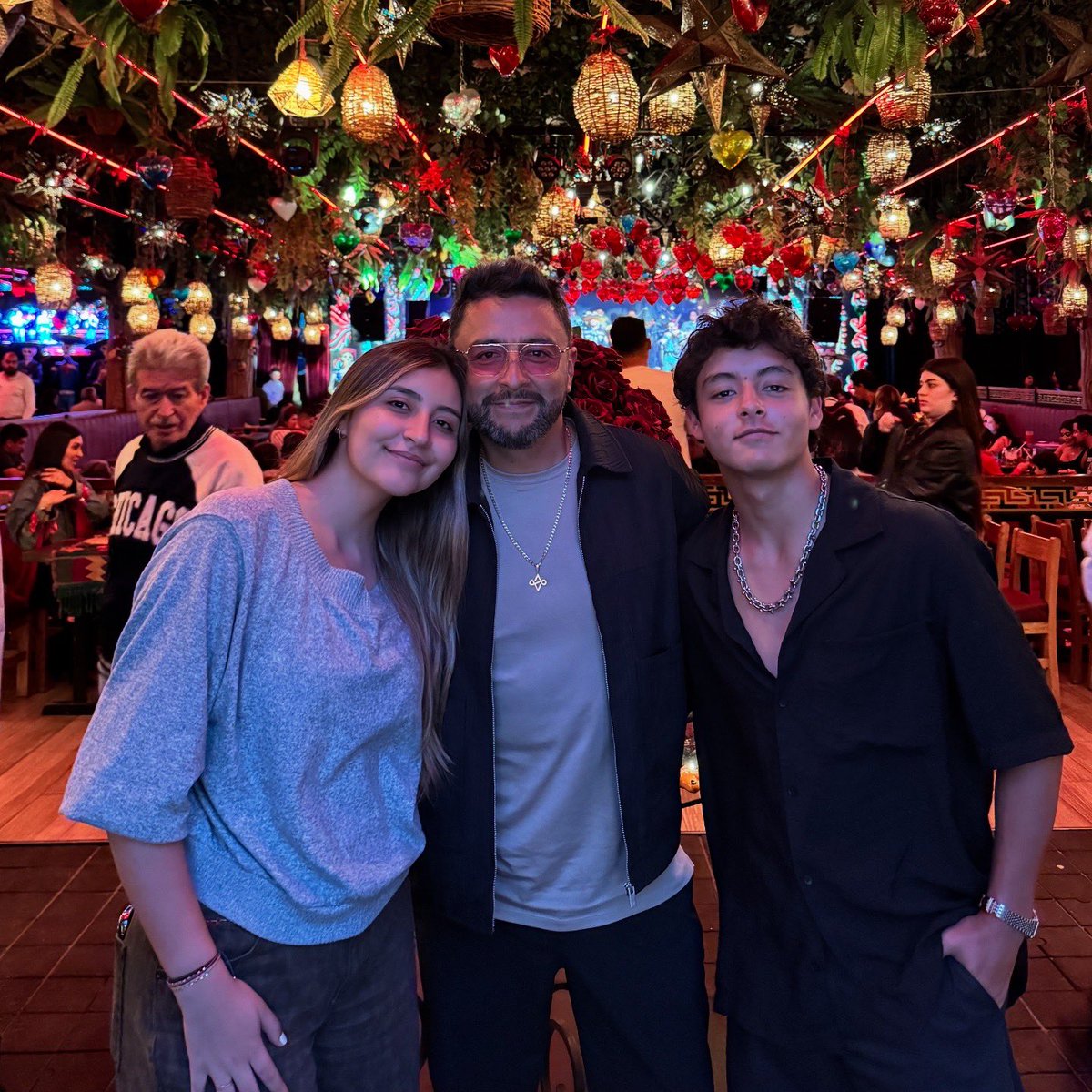 A lo largo de los años tienes la bendición de ser llamado de muchas formas; Hay dos de ellas que dejan una huella muy fuerte tanto en tu vida como en la vida de los tuyos! Ser Hijo y ser Padre.
 Pido a Dios que cada día me de su gracia y su presencia para ser luz tanto como hijo