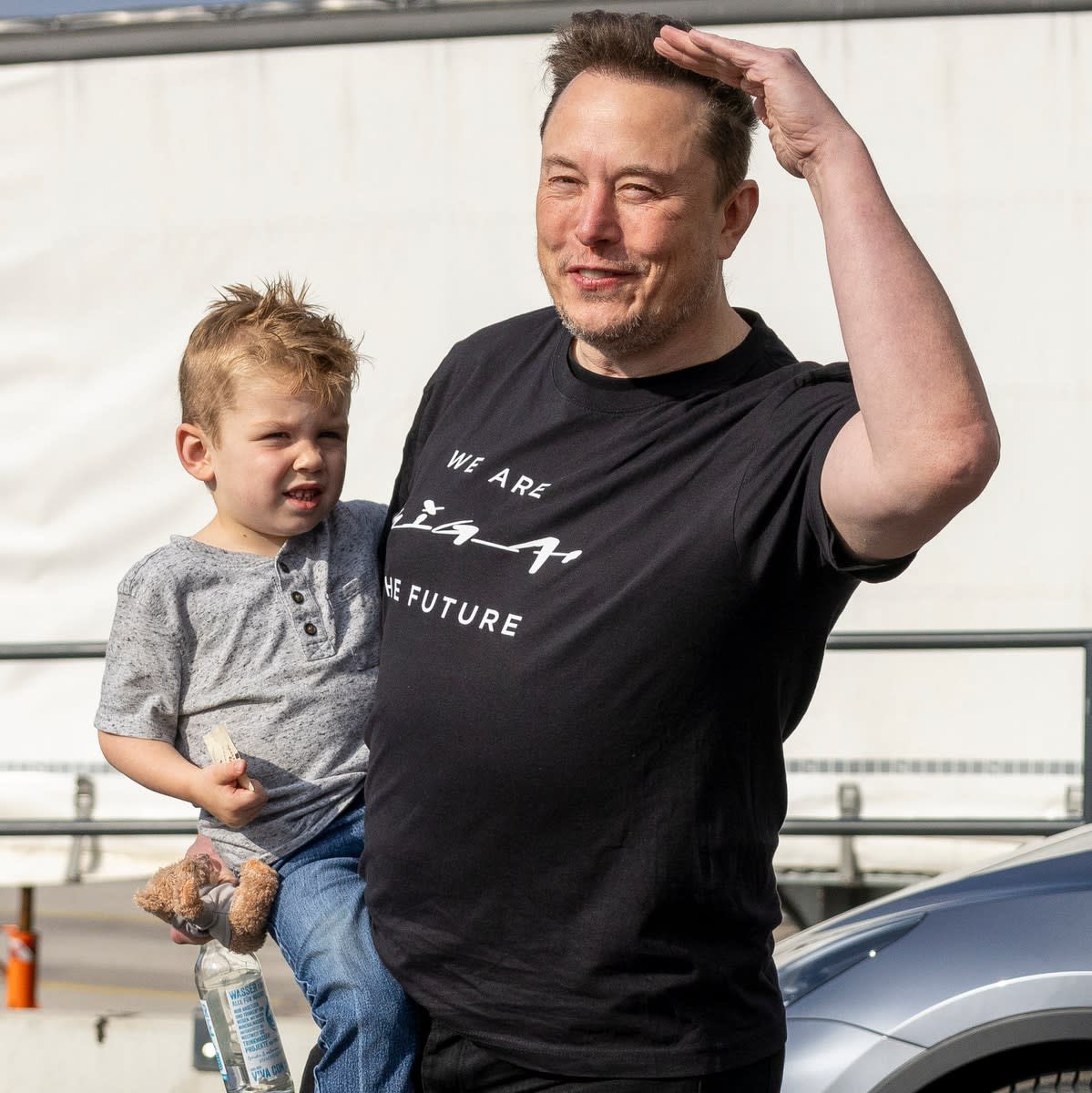 If I had $1 for everytime <a href="/elonmusk/">Elon Musk</a> followed me I would be rich! 
Happy Fathers Day