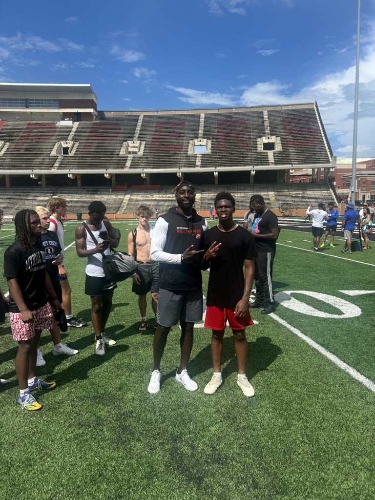 MarcusAWatkins3's tweet photo. Had a good day at wku camp @Fbentley81 @Gwheel39 @Coach_Rhino @JLBarnes4 @One11Recruiting https://t.co/jWPHloNblR