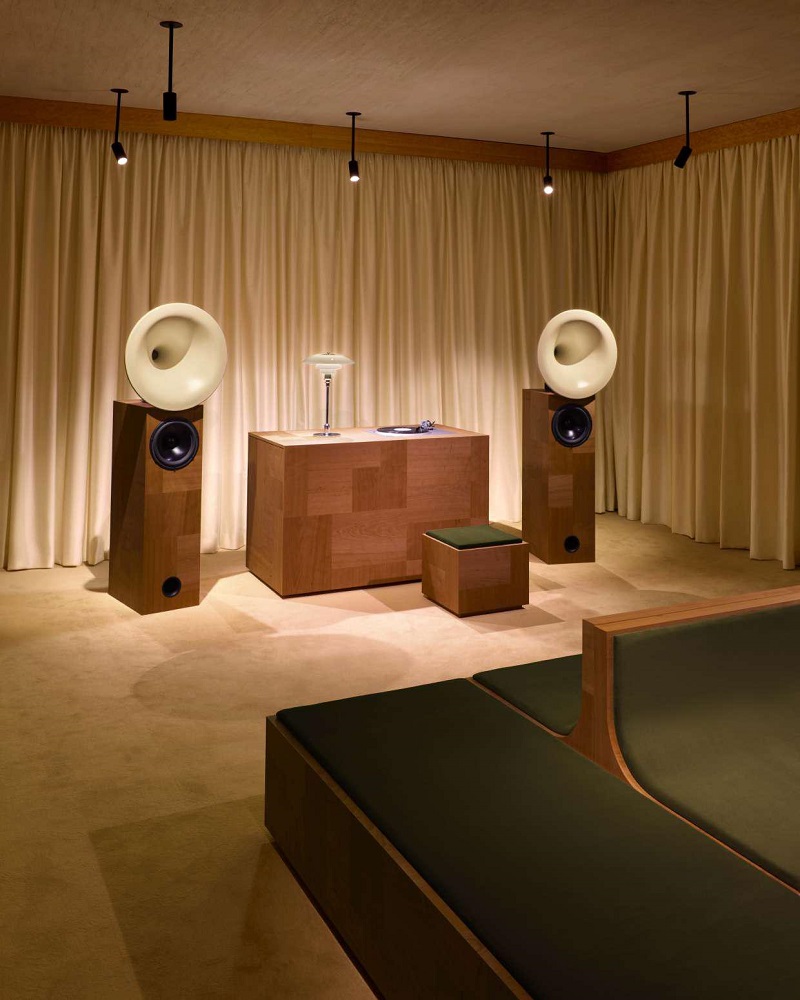 grablisswebplus's tweet photo. L’Atelier Sonore
特別なサウンドシステムと建築の没入型エクスペリエンスを融合したリスニングルーム。
https://t.co/zSt1ri8mg4
#GRABLISS #グラブリス
#セレクション #SELECTION #Valentino #Terraforma
#LAtelierSonore #ニューヨーク #ヴァレンティノ #サウンド https://t.co/2k7IRBFFGP