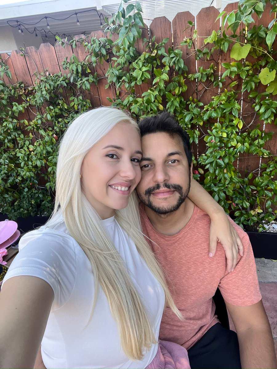 Carolina Munhóz tweet media