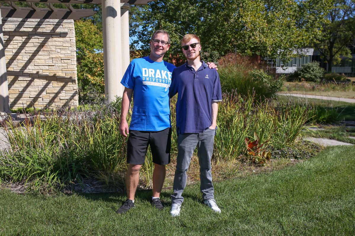 DrakeUniversity's tweet image. Happy Father's Day! 🤍
Here's to the incredible fathers who shape our Bulldog family—mentoring, supporting, and cheering on our students every step of the way! 🫶