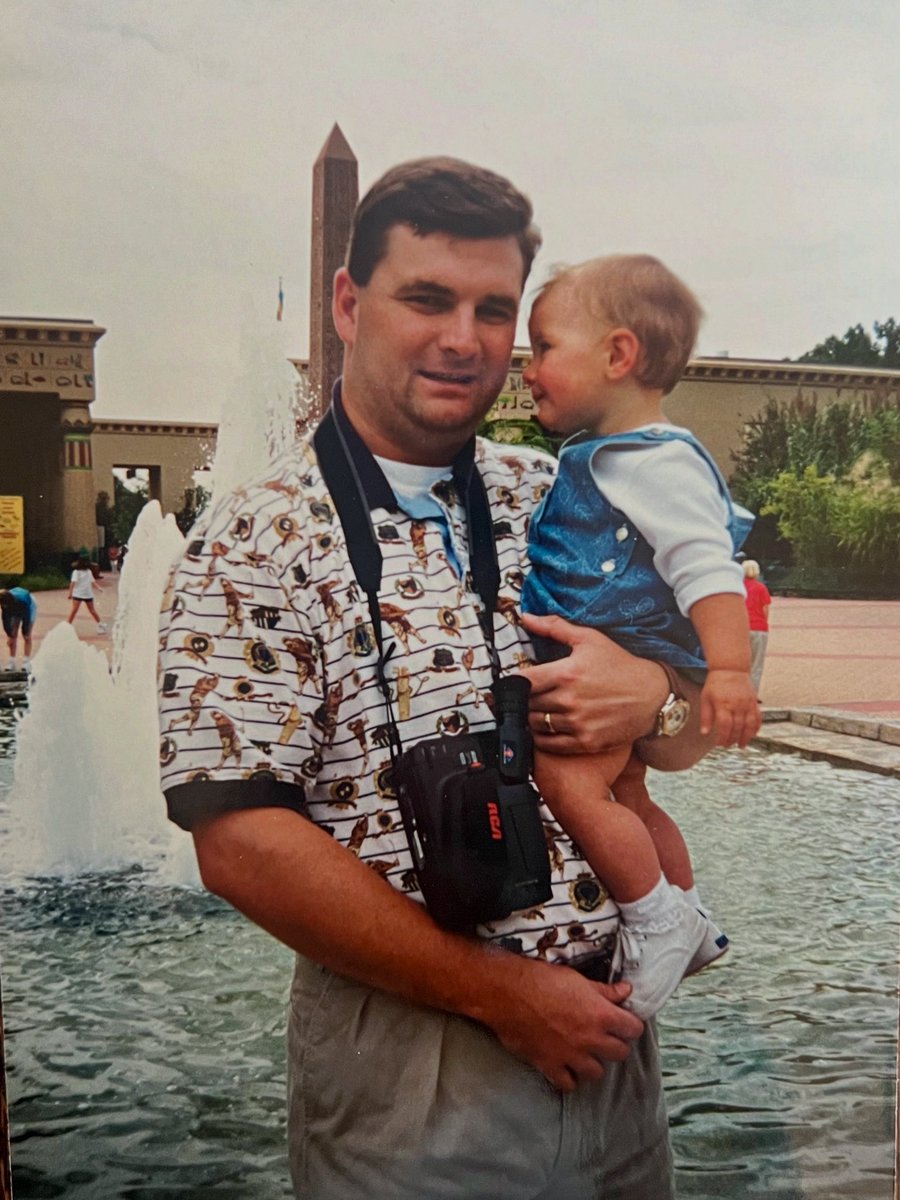 Happy Father’s Day Dad!! Love you and hope you’ve had the best day! 💙