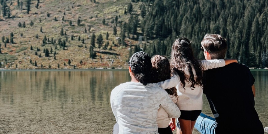 Happy Father's Day to all the amazing dads! Whether you're celebrating with a relaxing day or out on an adventure, cheers to the dads that make every moment special.  #FathersDay #FourSeasons #FSJacksonHole