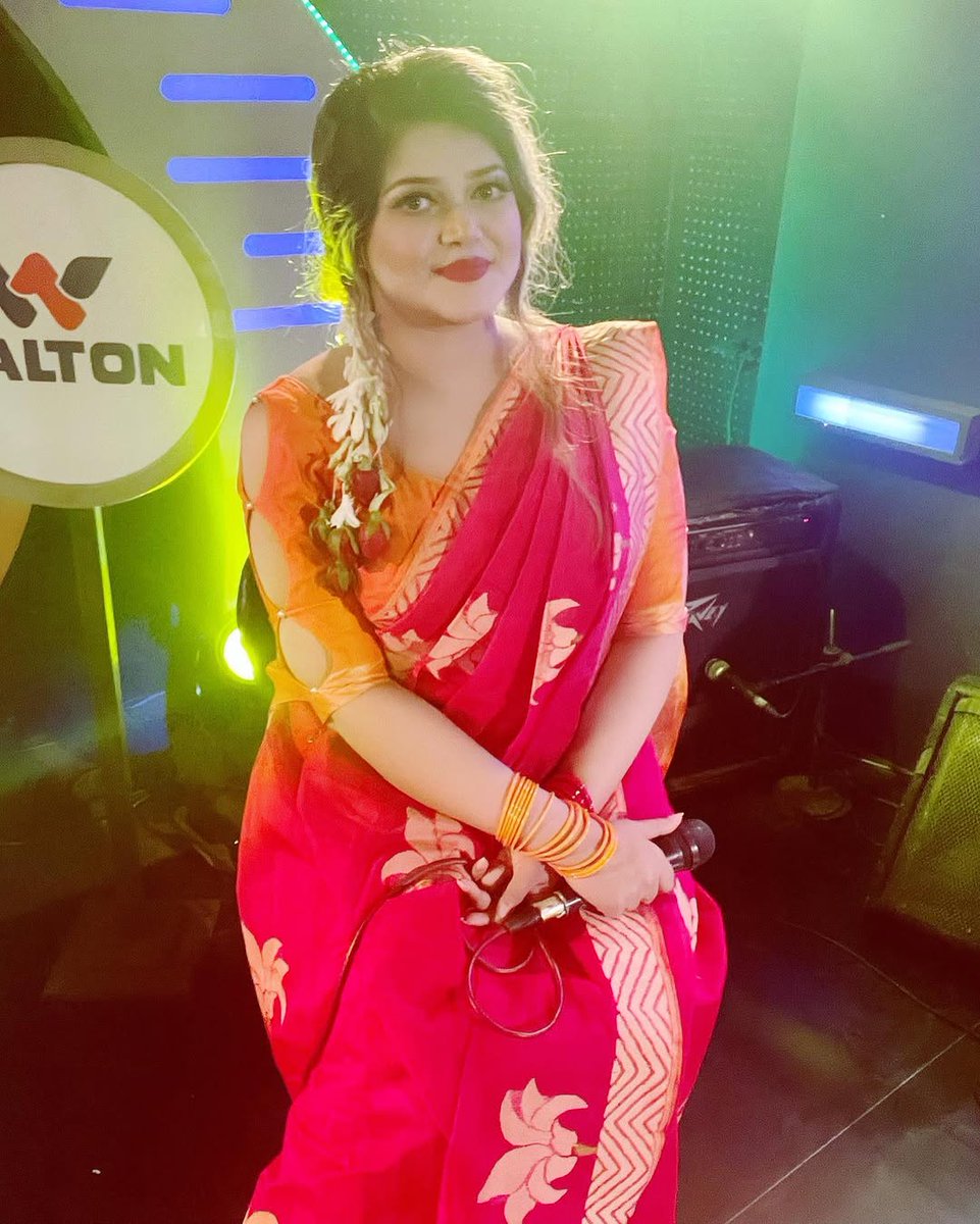 নির্লজ্জ বেহায়ারা মানে হয় এই মহিলা থেকে ট্রেনিং নেয়,🤣🤣
তিনি নির্লজ্জতার মাস্টার হয়ে আছেন,👇