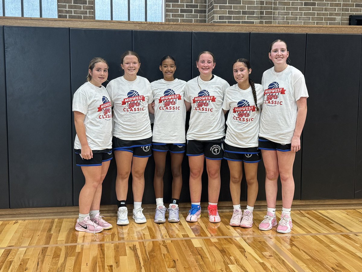 NatSandoval29's tweet photo. 🔥 Undefeated weekend.
📍Midwest Girls Classic. @play4himacademy 8th Gold
@PGHBrooks @PGHIowa @risingbluestar1 @BlueStar30s @JagGirlsHoops https://t.co/cnAEZtU56k