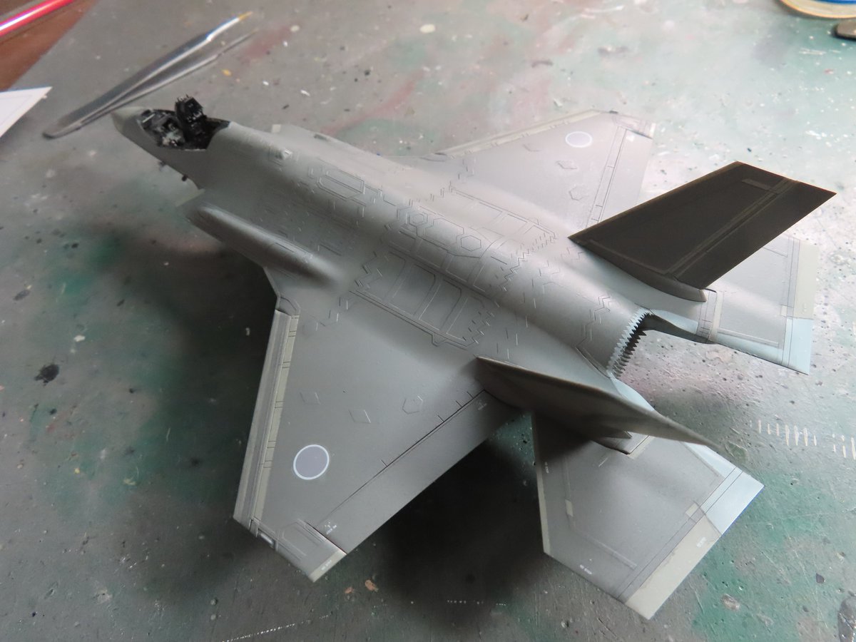 AkudaikanNNUE's tweet image. 足を付けてデカール貼りに入りました・・・
＃タミヤ　＃Ｆ３５Ａ　＃日本原駐屯地６０周年