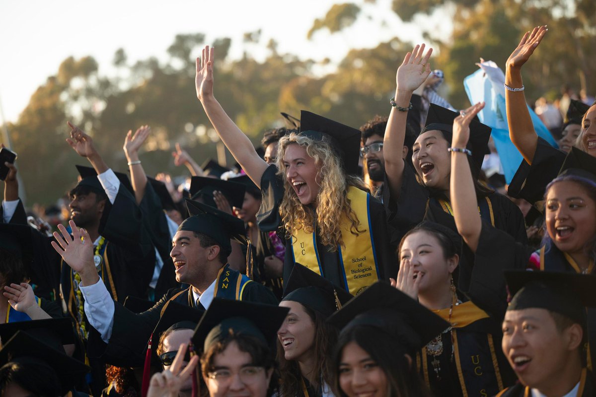 As another school year wraps up, you can help Tritons continue to thrive all year long. Your support helps turn dreams into reality. 💙

Make a difference today! #UCSanDiego

Give: go.ucsd.edu/4mX7JNZ