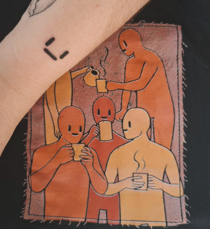 Bi 🇵🇸 (@bi_bloo_) on Twitter photo Fui tomar café com meu melhor amigo enquanto usava a brusinha do café do <a href="/feeeelps/">Felipe Felps '-'</a> e quando ele me deu meu presente de aniversário era outra brusinha do Felps. Isso tudo no mês que tatuei a carinha. Um mês muito Felps do nada. É isto. Fui tomar café com meu melhor amigo enquanto usava a brusinha do café do <a href="/feeeelps/">Felipe Felps '-'</a> e quando ele me deu meu presente de aniversário era outra brusinha do Felps. Isso tudo no mês que tatuei a carinha. Um mês muito Felps do nada. É isto.