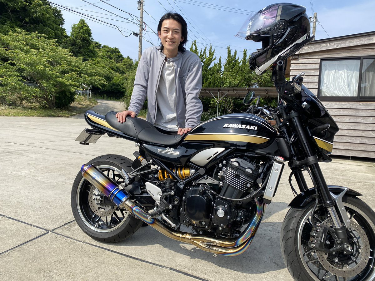 人生で初めてのバイク✨
免許もないのに大型バイクを買って、
それから免許を取りに行きました！
能登で教習所が少ないので、毎日1時間半かけて通いました🔥
#Z900rs