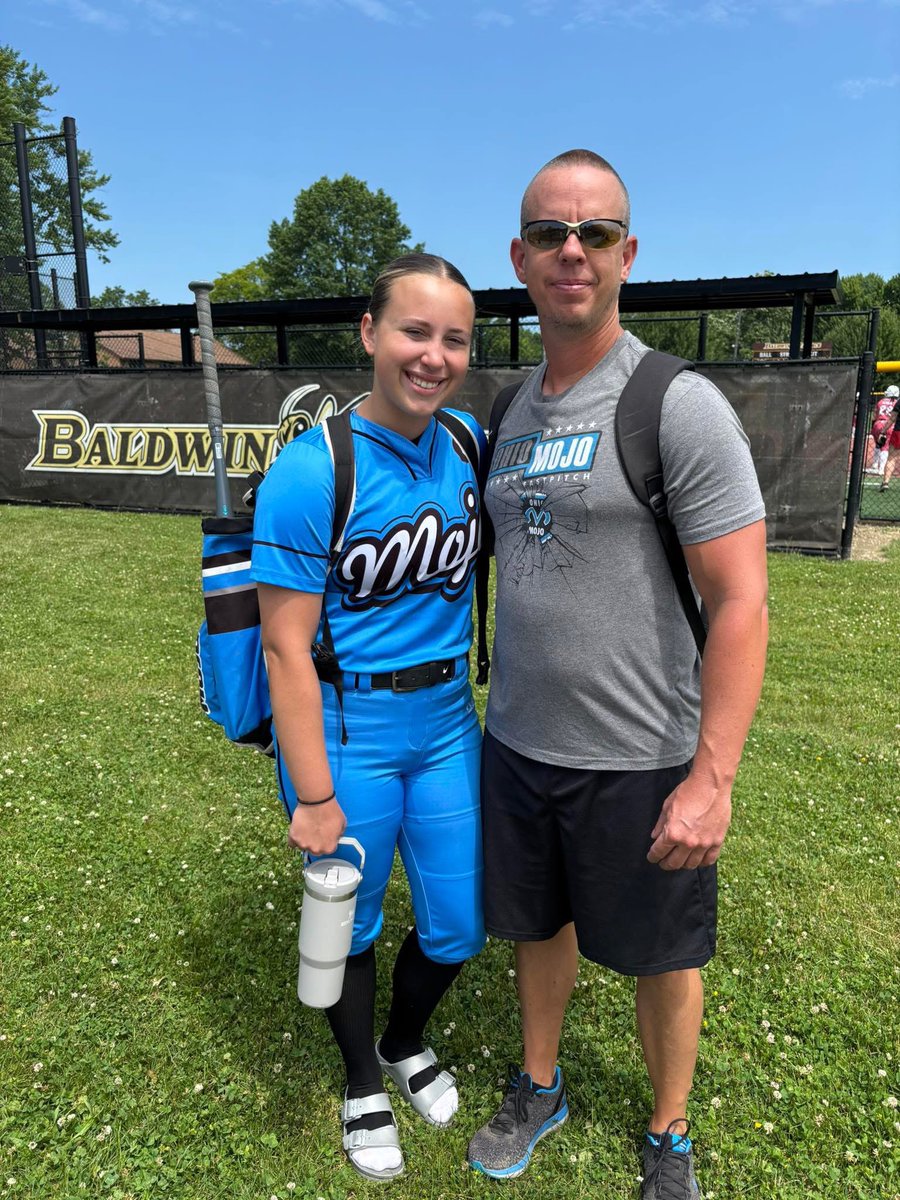 lexi perry tweet media