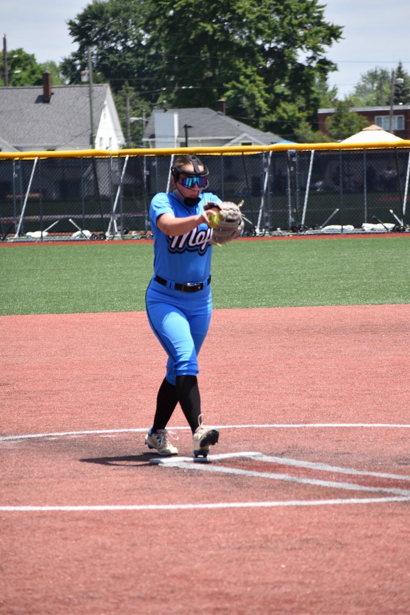 lexi perry tweet media