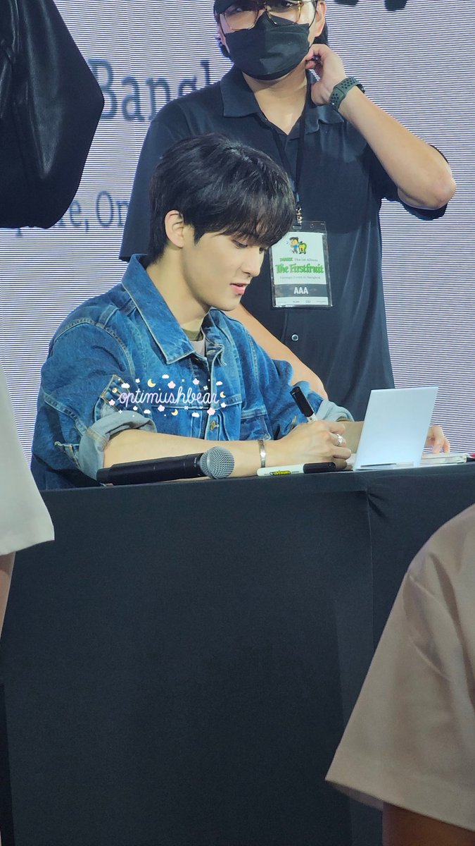 𝙗𝙡𝙪𝙚 .◜◡◝ tweet media