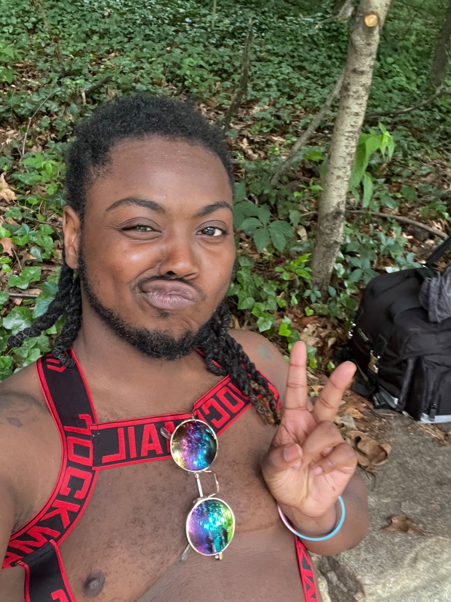ariddle122's tweet photo. Baltimore Pride was a total success for me. #BaltimorePride #ftm https://t.co/UfMGJjWjOD