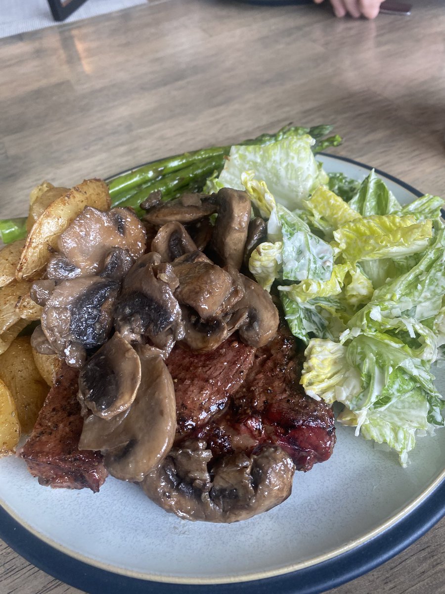 bjizzle56's tweet image. Steaks are ready!!! #Yoder #bbq #smoker #FathersDay