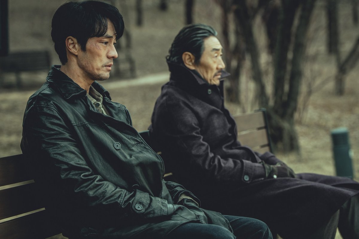 54lovelybts's tweet photo. Just finished this one today, &amp; Tae was right, LOTS of action...&amp; LOTS of blood, violence &amp; revenge. Great cast (that's also easy on the eyes😉) &amp; Ji-sub is absolutely fantastic!It's a short one, 7 INTENSE eps, but fun knowing Tae watched it too! 🐻
#mercyfornone #jisub #kdrama https://t.co/sVxdKHtNyz