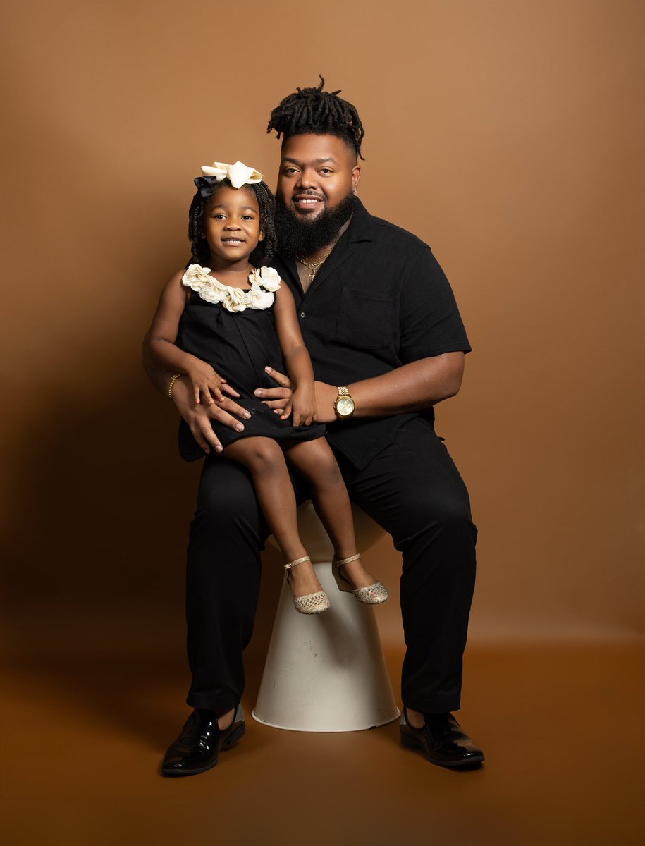 MackStylz's tweet photo. My reason ❤️ fatherhood is the best hood! https://t.co/rAChGC1kiK