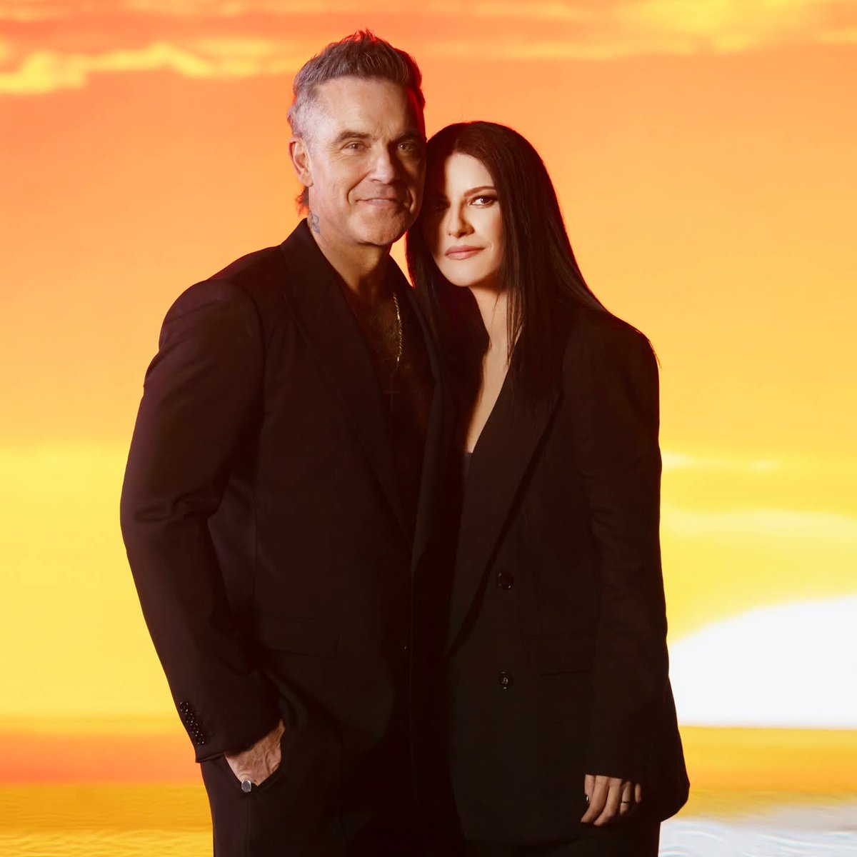 Laura Pausini y Robbie Williams estrenan "Desire": canalenpopados.blogspot.com/2025/06/laura-… <a href="/LauraPausini/">Laura Pausini</a> #LauraPausini <a href="/robbiewilliams/">Robbie Williams</a> #RobbieWilliams #DESIRE <a href="/satusmedia/">Satus Media</a> <a href="/dianis27/">Diana Fernández</a> <a href="/betodelta/">BeTo Delgado</a> <a href="/paolisgs/">Paola GS</a>

#EnPOPados